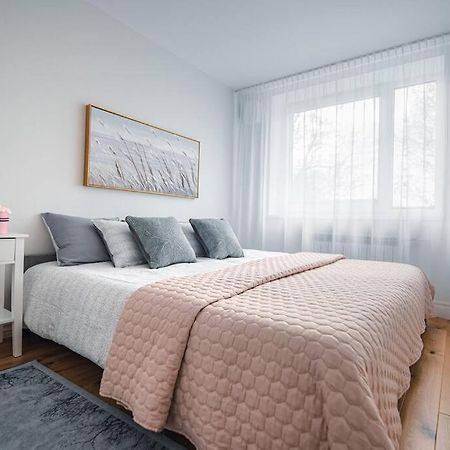 New Luxury 3Br Apartment In Old Town, Free Parking Haapsalu Luaran gambar
