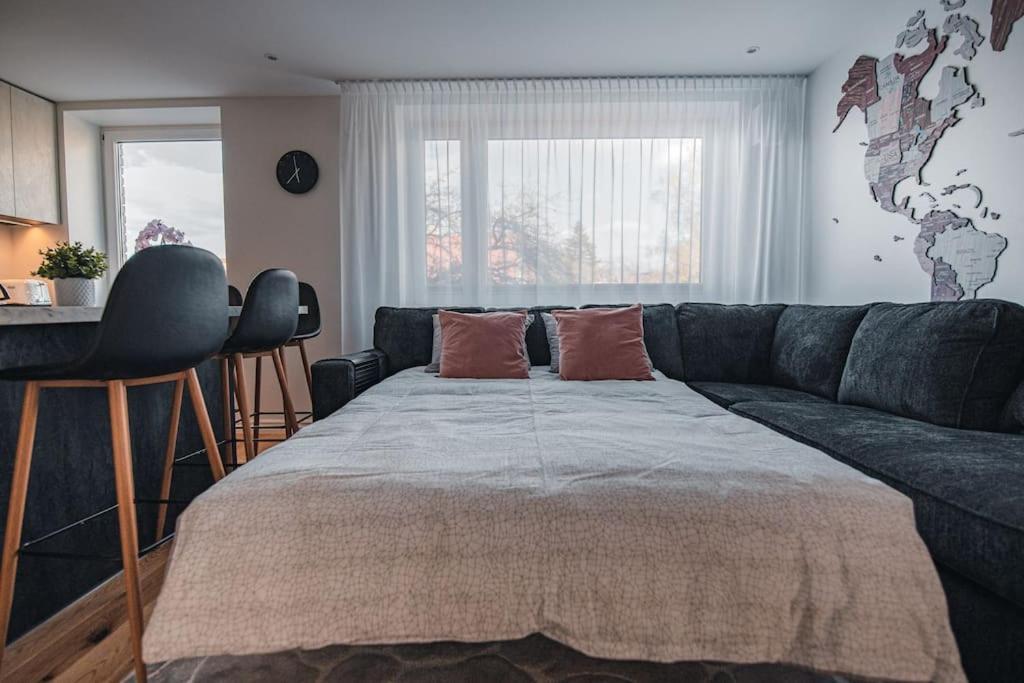 New Luxury 3Br Apartment In Old Town, Free Parking Haapsalu Luaran gambar
